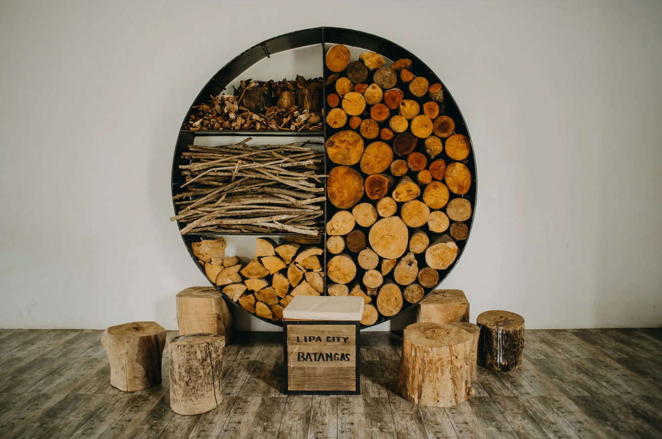 5 Interior Design Styles That Look Amazing with Decorative Logs